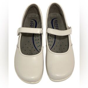 KLOGS Ace White Leather Mary Jane Shoes Women’s 11 - NWOT